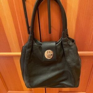 Kate spade turn lock black pebble bag